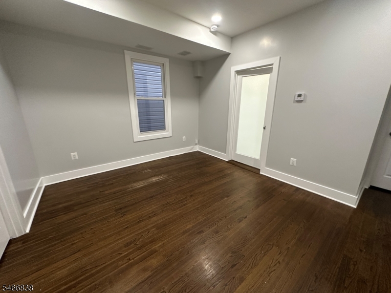 300 N 5th Street Newark NJ 07107