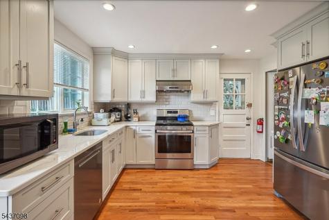 305 Lupine Way Millburn NJ 07078