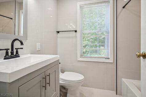 305 Lupine Way Millburn NJ 07078