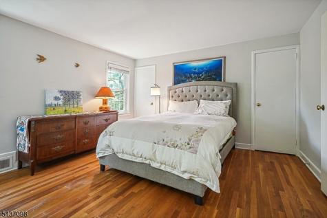 305 Lupine Way Millburn NJ 07078