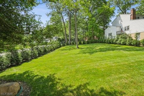 305 Lupine Way Millburn NJ 07078