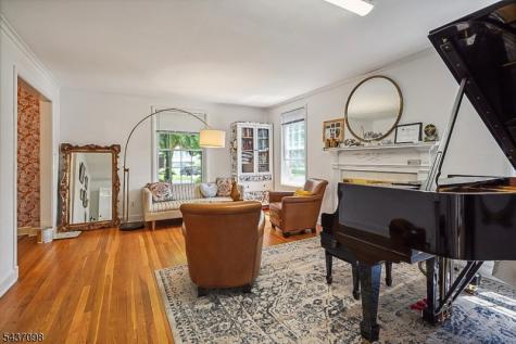 305 Lupine Way Millburn NJ 07078