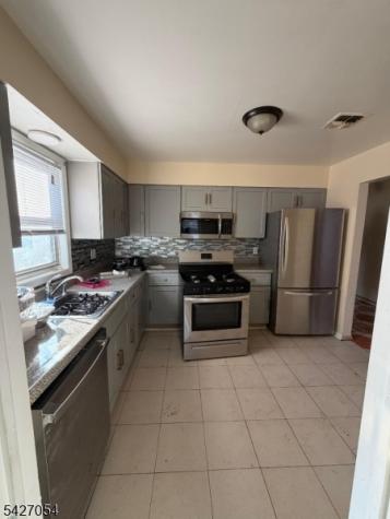1486 Hiawatha Avenue Hillside NJ 07205