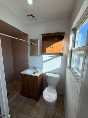 1486 Hiawatha Avenue Hillside NJ 07205