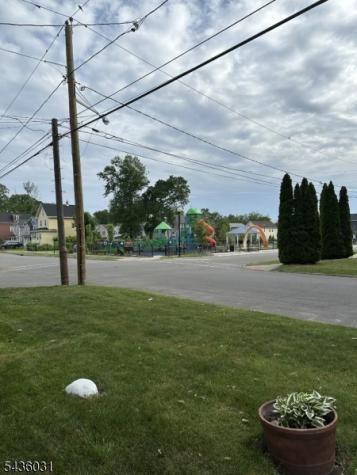 929 Warren Street Roselle NJ 07203