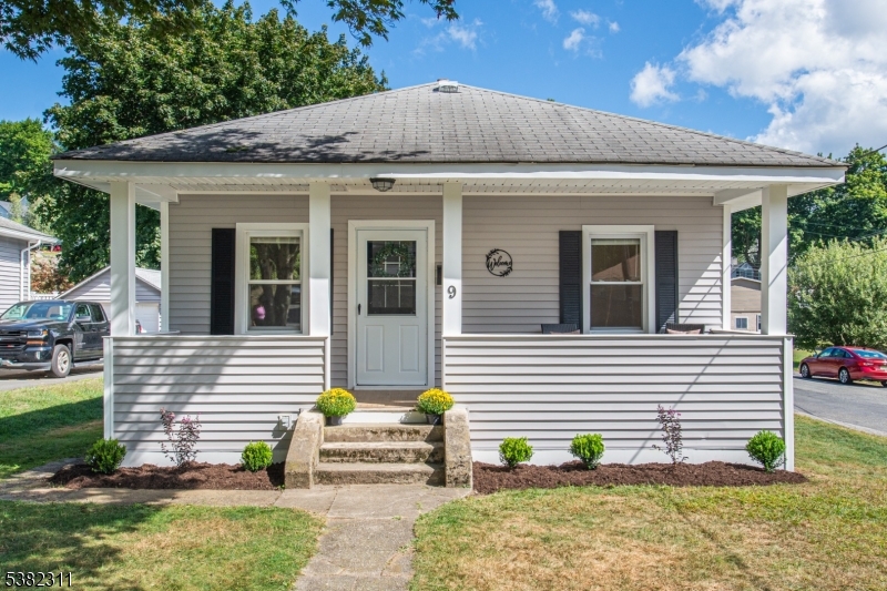 9 Wausau Street Ogdensburg NJ 07439