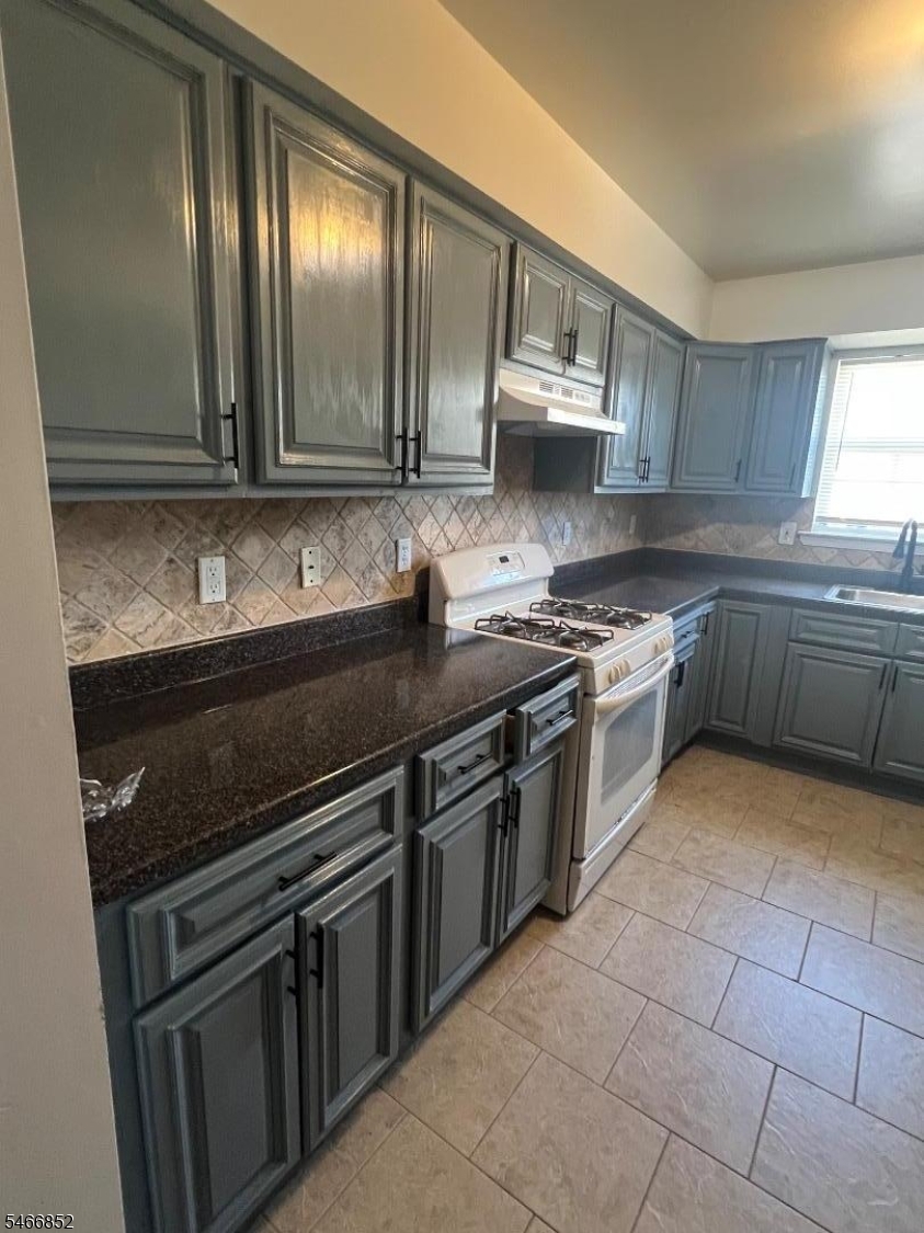 75 Littleton Avenue Newark NJ 07107