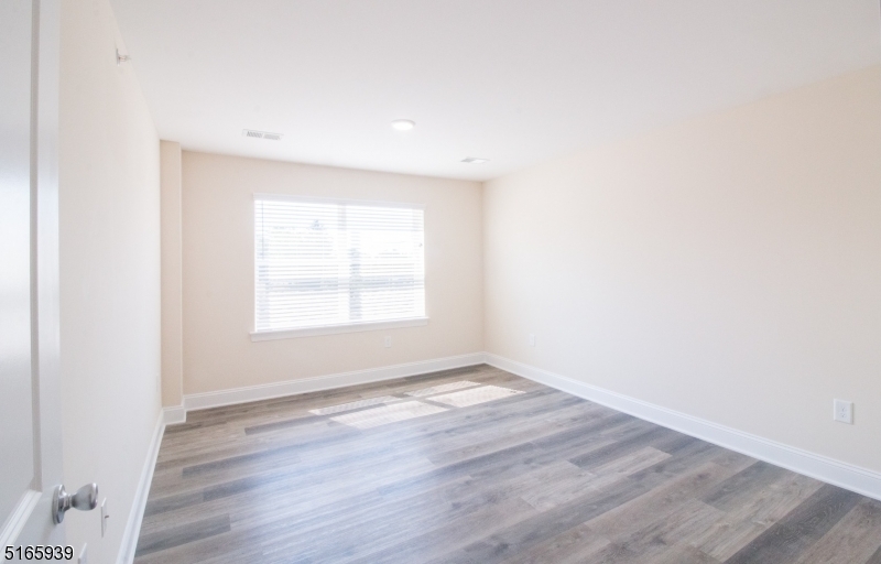 1664 Stuyvesant Avenue Union NJ 07083