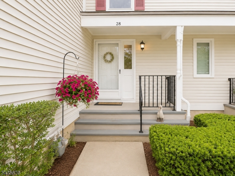 28 Aberdeen Drive Mendham NJ 07945