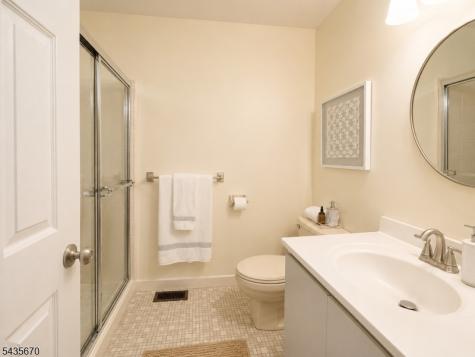 28 Aberdeen Drive Mendham NJ 07945