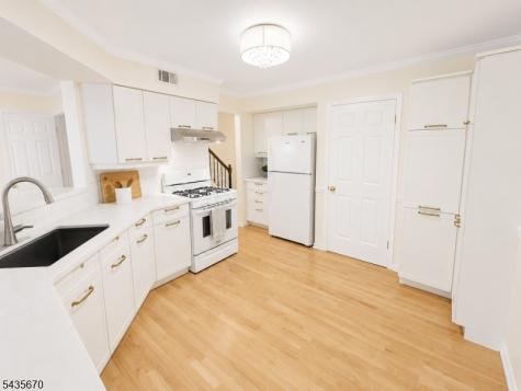 28 Aberdeen Drive Mendham NJ 07945