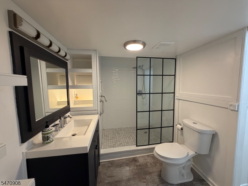 4 Stone Hill Court Washington NJ 07840