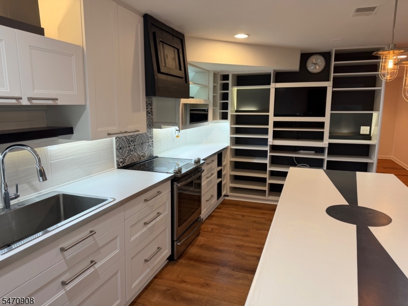 4 Stone Hill Court Washington NJ 07840