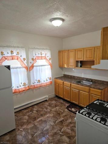 9 Western Parkway Irvington NJ 07111