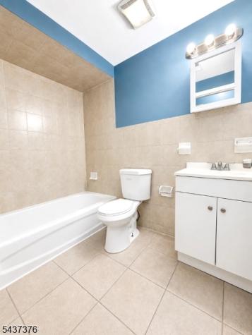 44 Astor Street Newark NJ 07114