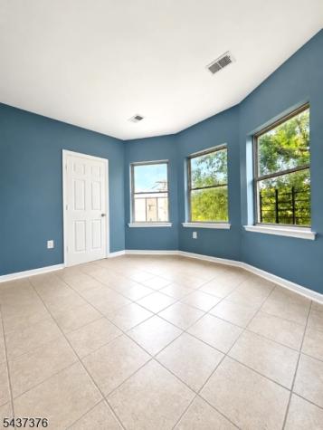 44 Astor Street Newark NJ 07114