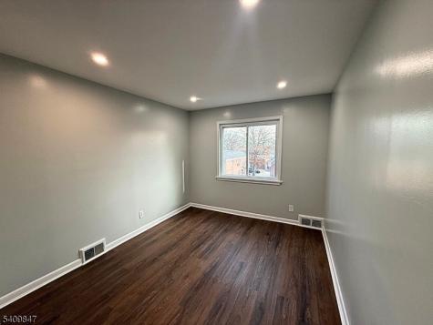 168 Tuxedo Parkway Newark NJ 07106