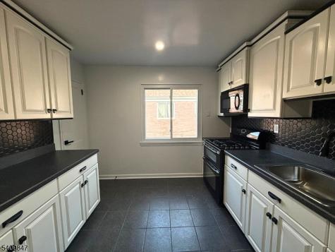 168 Tuxedo Parkway Newark NJ 07106