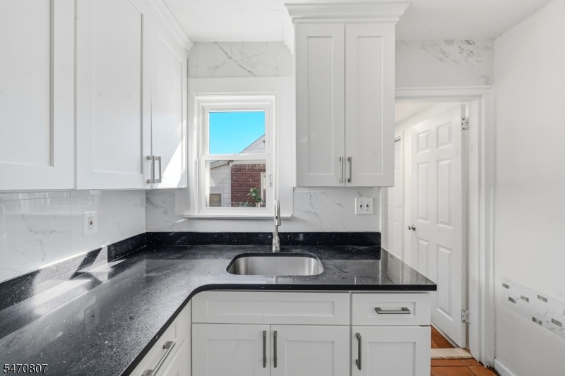 28 Carrelton Drive Paterson NJ 07522