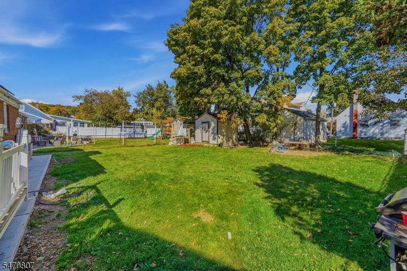 28 Carrelton Drive Paterson NJ 07522