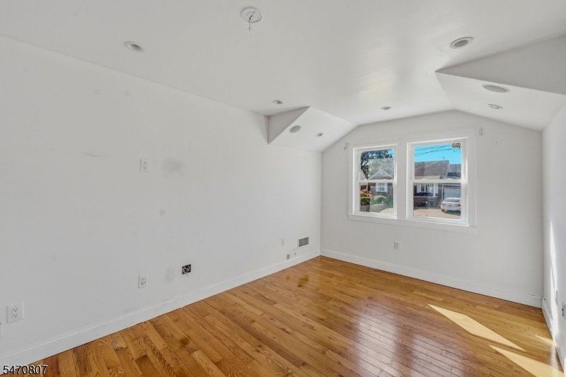 28 Carrelton Drive Paterson NJ 07522