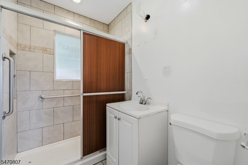 28 Carrelton Drive Paterson NJ 07522