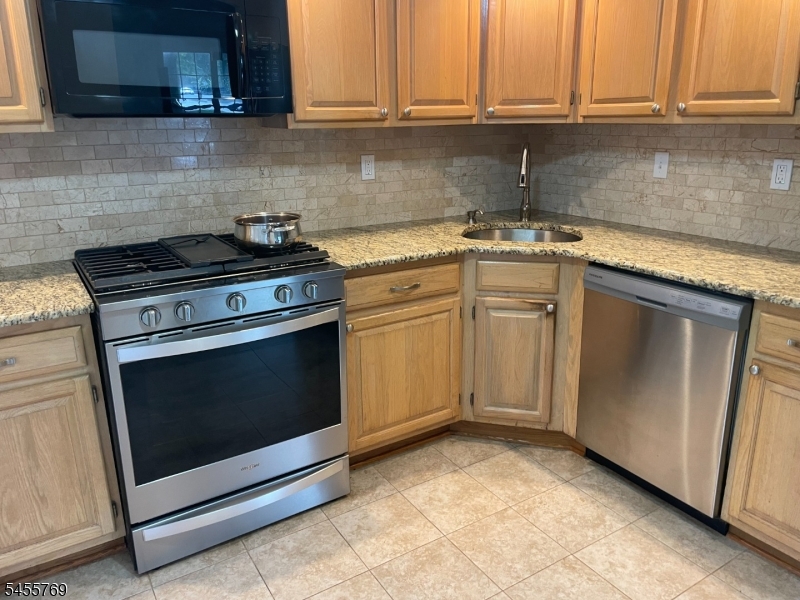 62 Gregory Lane Franklin NJ 08823