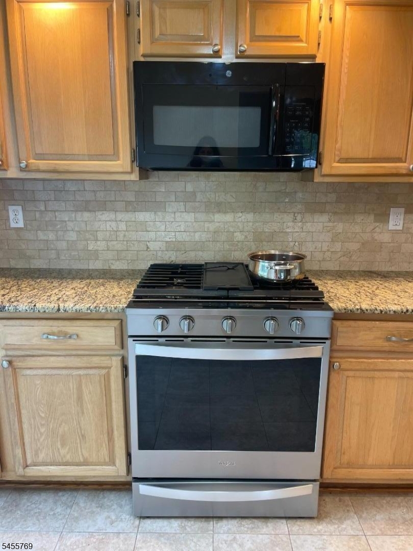 62 Gregory Lane Franklin NJ 08823
