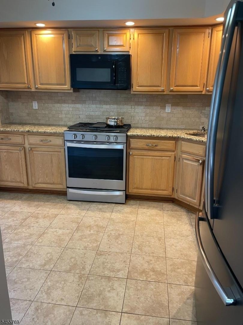 62 Gregory Lane Franklin NJ 08823