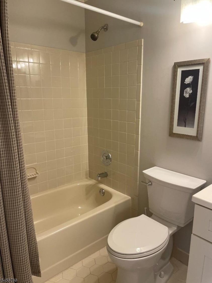 62 Gregory Lane Franklin NJ 08823