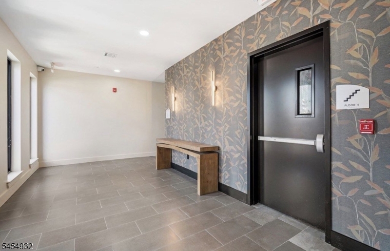 310 W Jersey Street Elizabeth NJ 07202