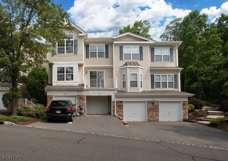 106 Wallace Court Green Brook NJ 08812