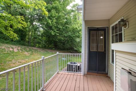 106 Wallace Court Green Brook NJ 08812