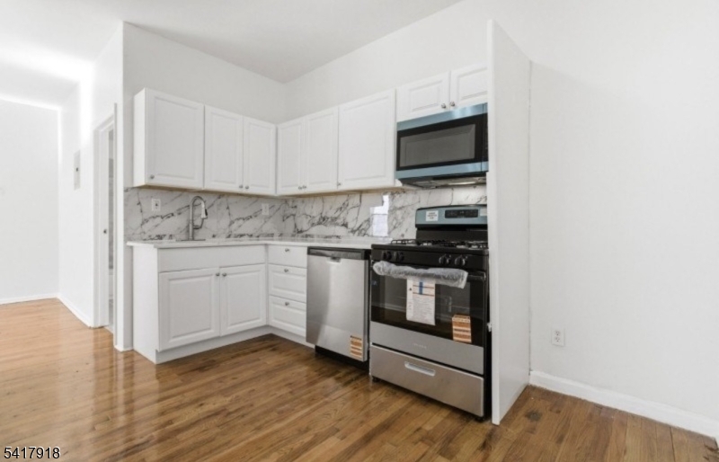 182 Norwood Street Newark NJ 07106