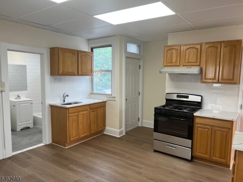 204 Jefferson Street Newark NJ 07105