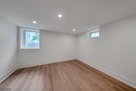 20 Lexington Avenue Montclair NJ 07042