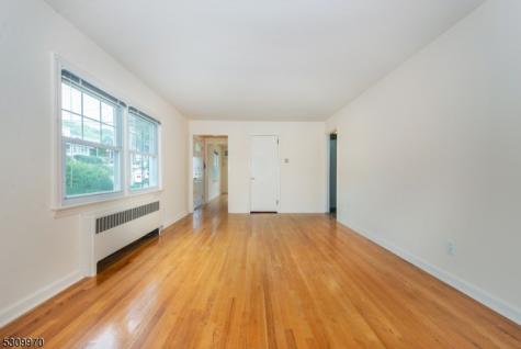 74 Pine Street Verona NJ 07044