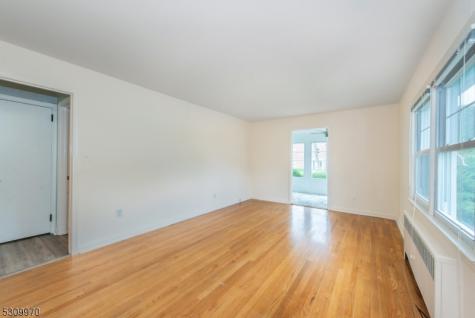 74 Pine Street Verona NJ 07044