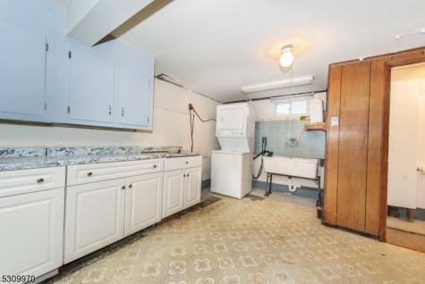 74 Pine Street Verona NJ 07044