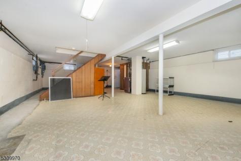 74 Pine Street Verona NJ 07044