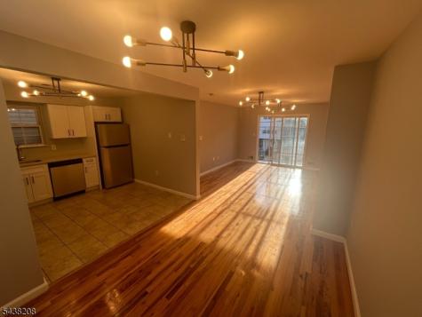 884 S 17th Street Newark NJ 07108