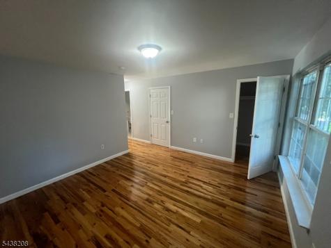 884 S 17th Street Newark NJ 07108