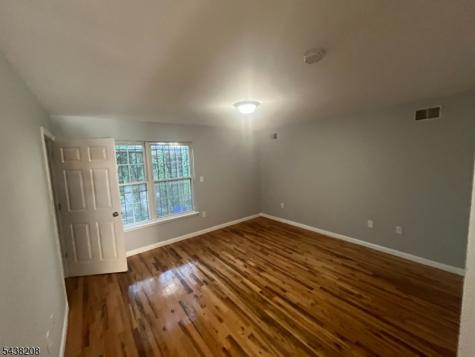 884 S 17th Street Newark NJ 07108
