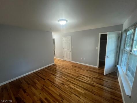 884 S 17th Street Newark NJ 07108