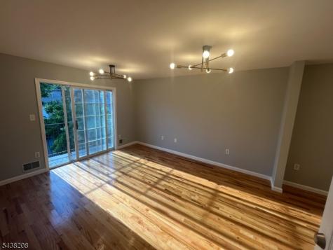 884 S 17th Street Newark NJ 07108