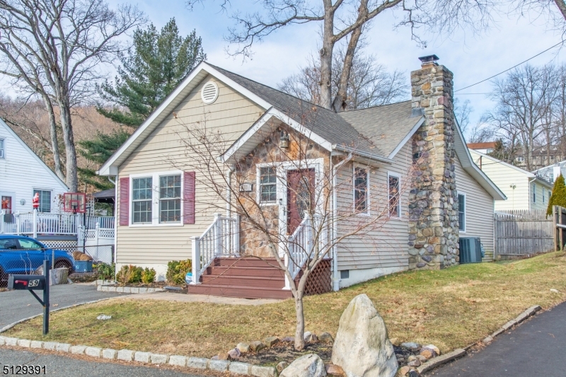 59 West Shore Road Denville NJ 07834