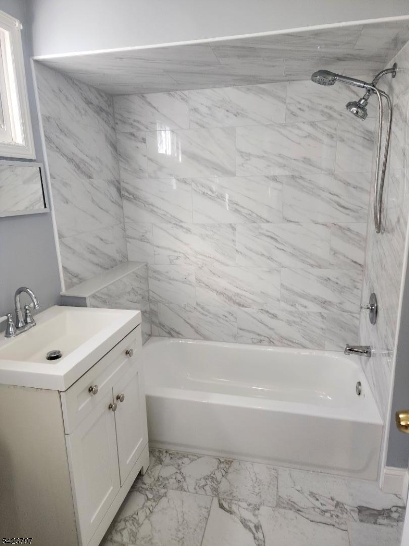 10 Westcott Street Bloomfield NJ 07003