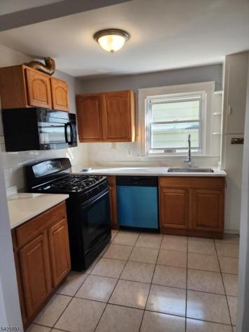 10 Westcott Street Bloomfield NJ 07003