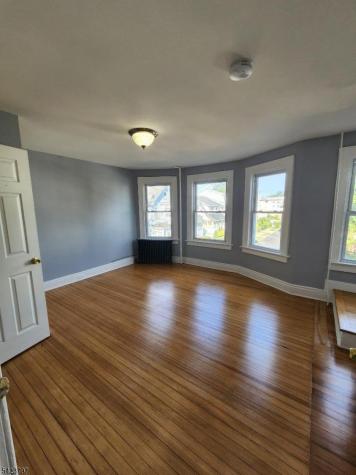 10 Westcott Street Bloomfield NJ 07003