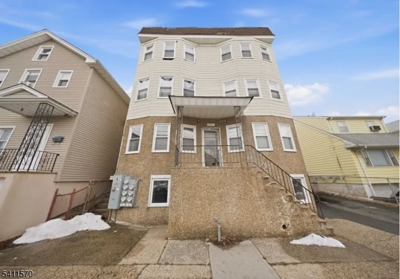 437 Elm Street Kearny NJ 07032